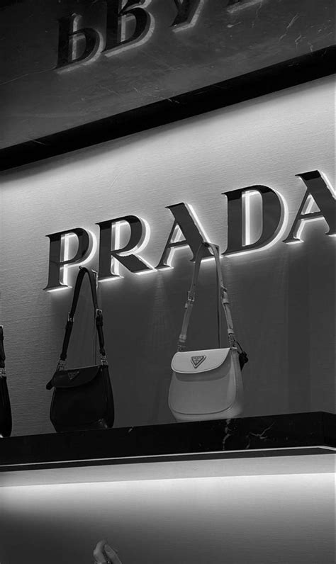 PRADA Türkiye Resmi Web Sitesi 